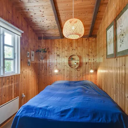 Kaarle - 400m To The Fjord By Interhome