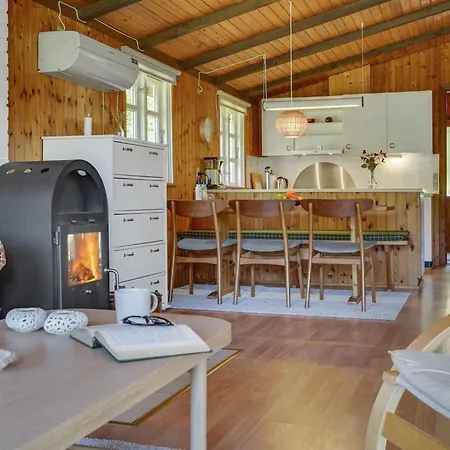 Kaarle - 400m To The Fjord By Interhome Hemmet
